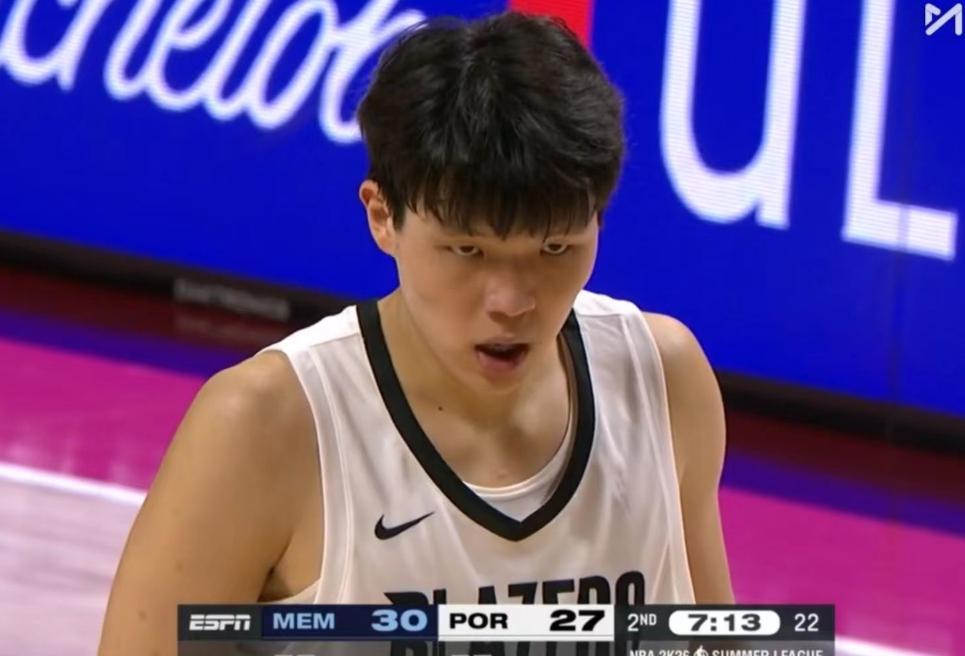 10分5篮板3助攻5失误，杨瀚森暴力隔扣，三大问题暴露比较明显！