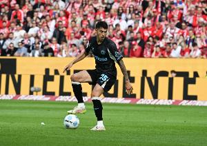 开云下载-记者：经纪人向利雅得胜利推荐帕拉西奥斯