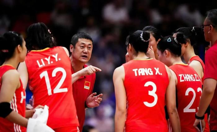 开云下载-赛前准备不足，教练组轻敌！张籽萱有漏洞，怪不得郎平喜欢高二传