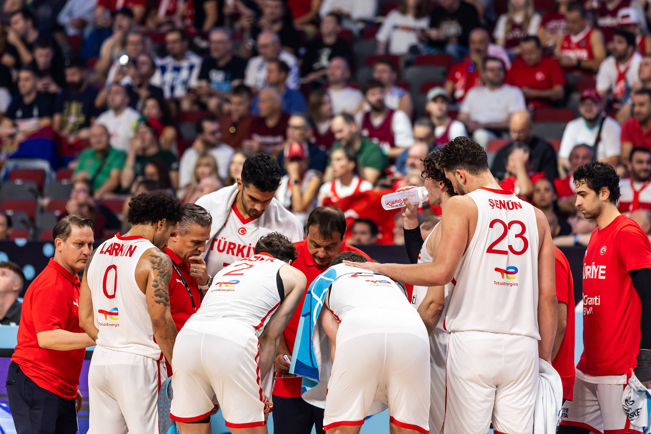 开云APP-拉金：我们的团队非常有天赋，全队12个人都能上场赢得比赛