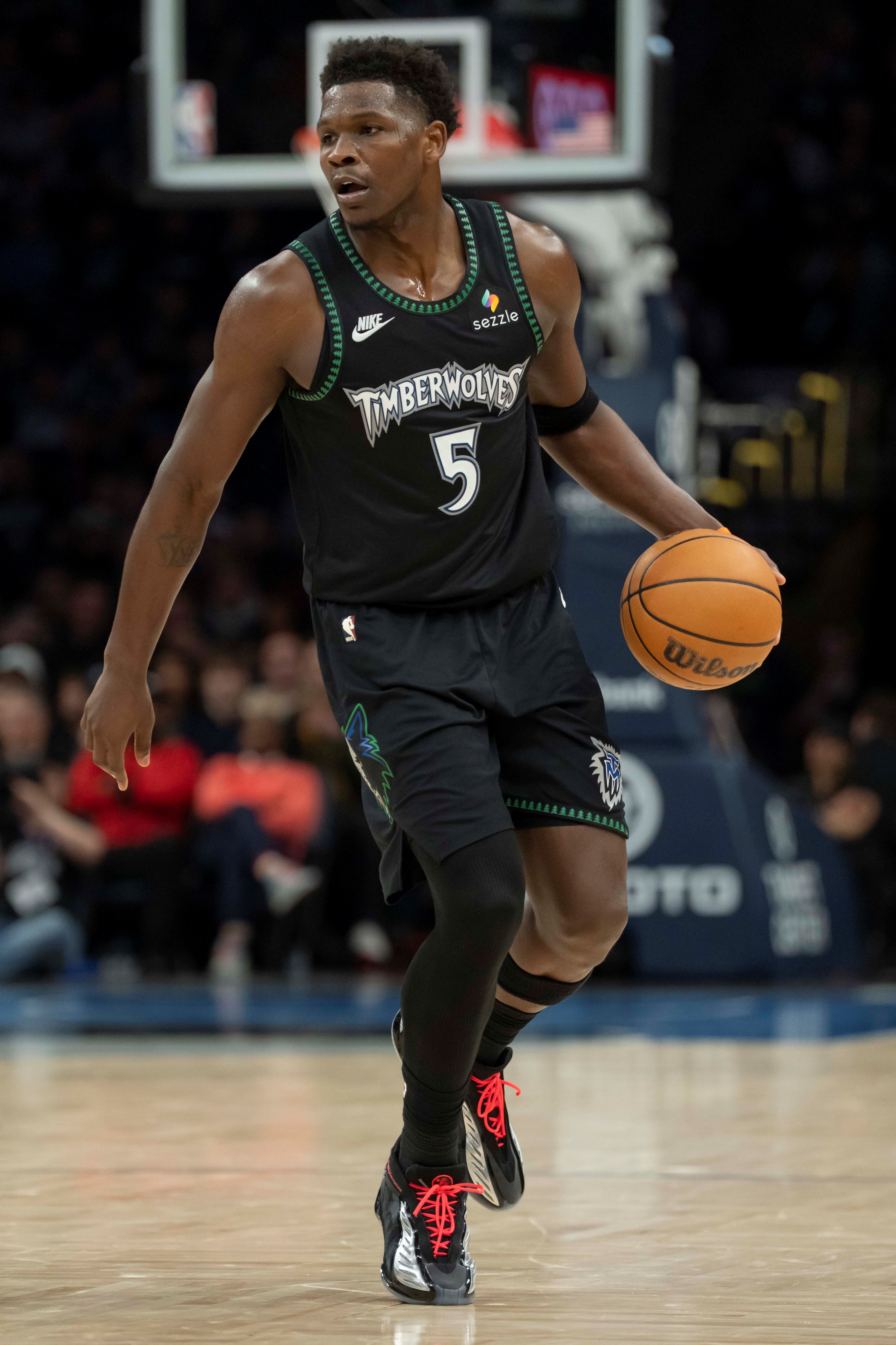 才24岁212天！爱德华兹已飚中1289记三分 刷新NBAU26球员历史纪录